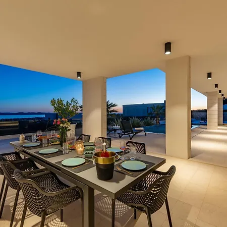 别墅 Posh Zadarvillas 扎达尔